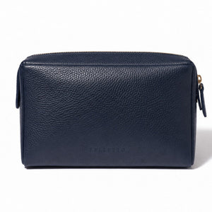 THE ESSENTIALS CLUTCH