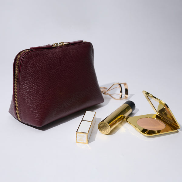 THE MAKEUP BAG