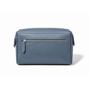 THE ESSENTIALS CLUTCH