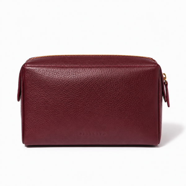 THE ESSENTIALS CLUTCH